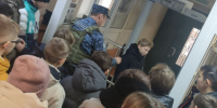 Ученики МАОУ «СОШ № 5 Кувандыкского муниципального округа Оренбургской области» побывали на экскурсии в районном суде, изображение №1 - Кувандыкский районный суд